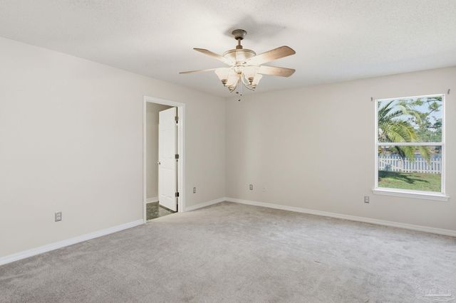 2021 Reserve Blvd, Gulf Breeze, FL 32563