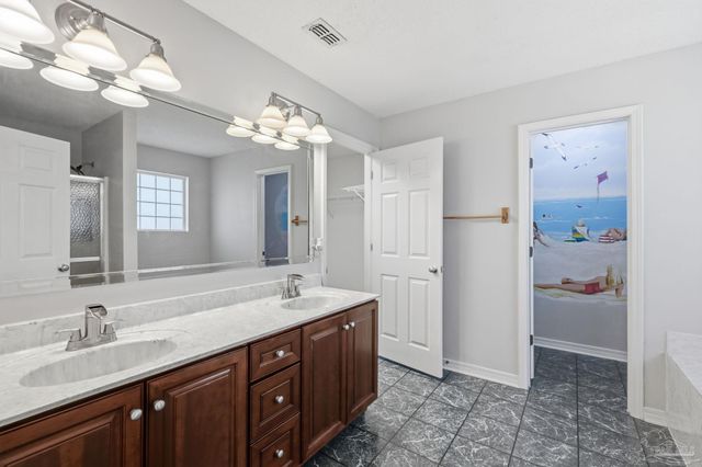 2021 Reserve Blvd, Gulf Breeze, FL 32563