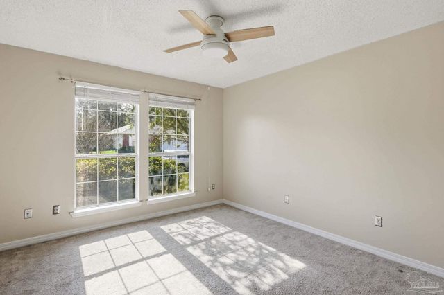 2021 Reserve Blvd, Gulf Breeze, FL 32563