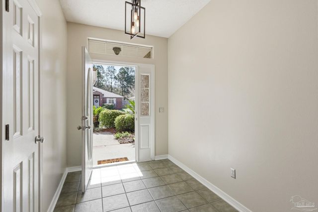 2021 Reserve Blvd, Gulf Breeze, FL 32563