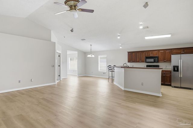 2021 Reserve Blvd, Gulf Breeze, FL 32563