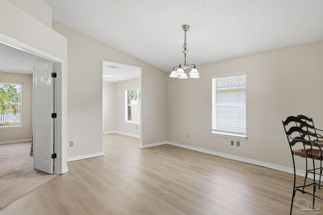 2021 Reserve Blvd, Gulf Breeze, FL 32563