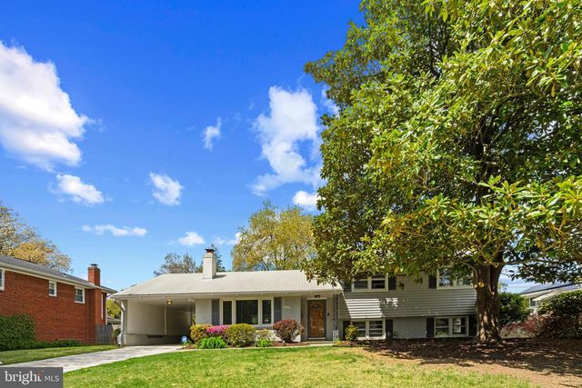 8318 FELTON LANE, Alexandria, VA 22308