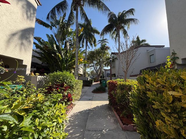 15365 SW 104th Ter, Miami, FL 33196