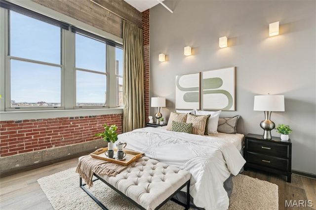 1627 Locust Street 902, St Louis, MO 63103