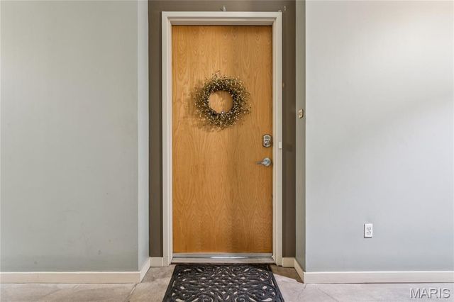 1627 Locust Street 902, St Louis, MO 63103