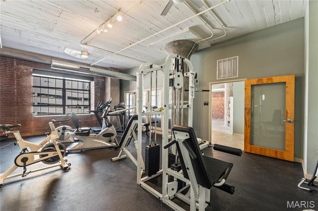 1627 Locust Street 902, St Louis, MO 63103