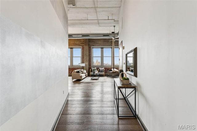 1627 Locust Street 902, St Louis, MO 63103