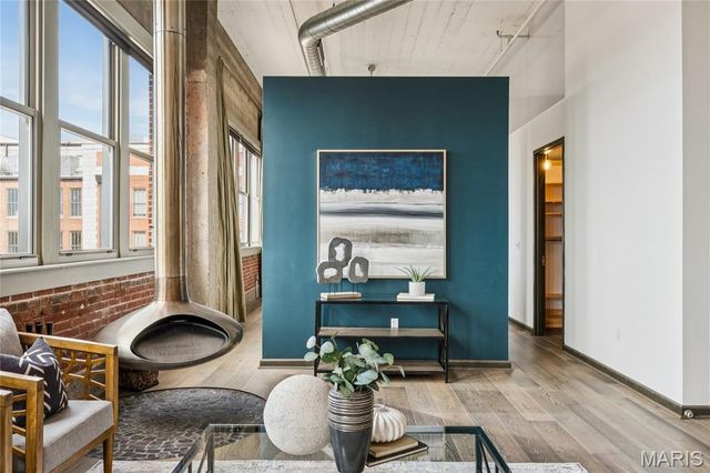 1627 Locust Street 902, St Louis, MO 63103