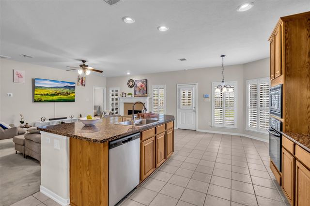 6807 Chapelfield Lane, Houston, TX 77049
