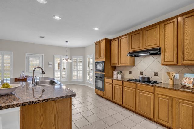 6807 Chapelfield Lane, Houston, TX 77049