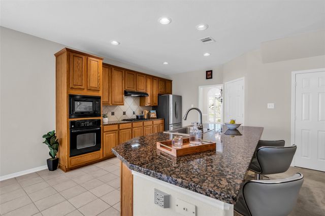 6807 Chapelfield Lane, Houston, TX 77049