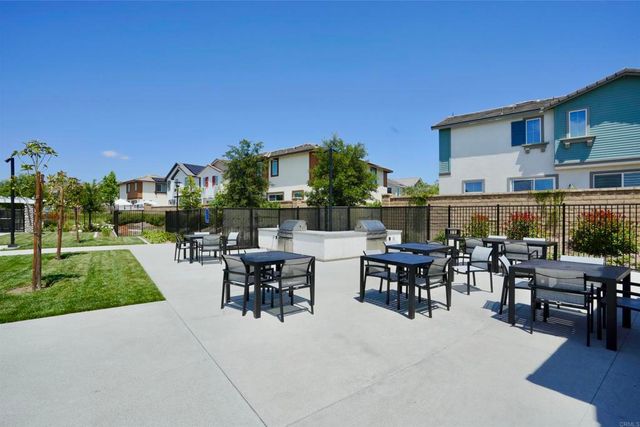 30477 Waterline Drive, Menifee, CA 92584