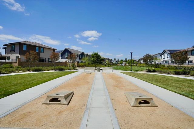 30477 Waterline Drive, Menifee, CA 92584