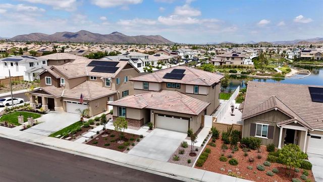 30477 Waterline Drive, Menifee, CA 92584