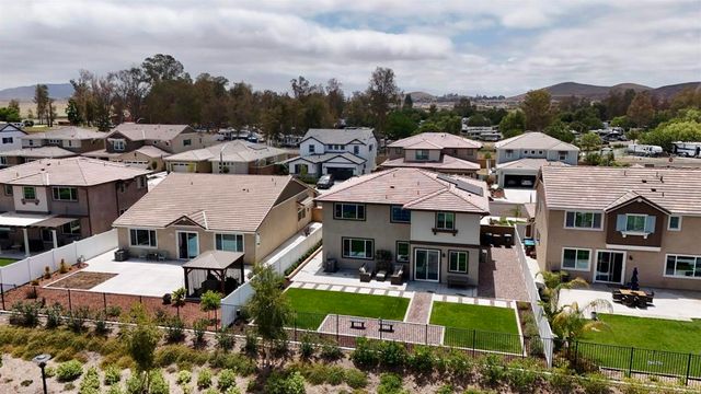 30477 Waterline Drive, Menifee, CA 92584