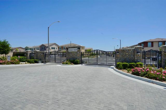30477 Waterline Drive, Menifee, CA 92584