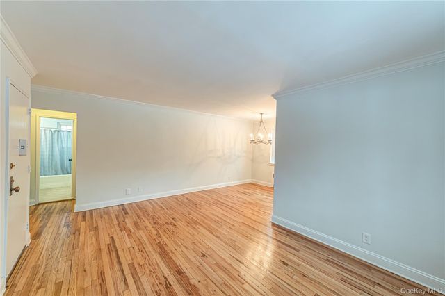 26 Nathan Hale Drive 75A, Huntington, NY 11743