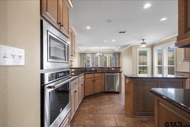 838 Carriage Dr., Tyler, TX 75703