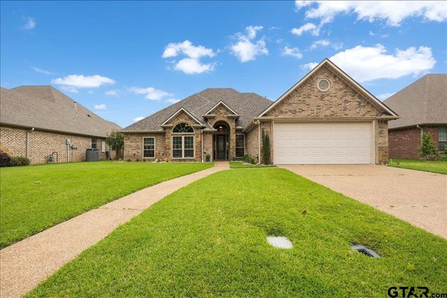 838 Carriage Dr., Tyler, TX 75703