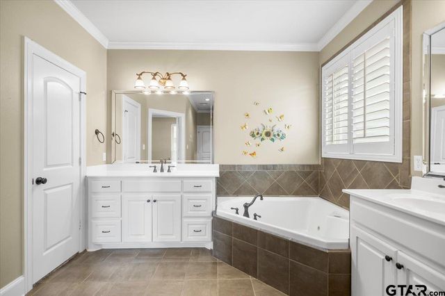 838 Carriage Dr., Tyler, TX 75703