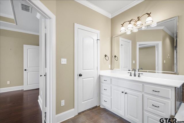 838 Carriage Dr., Tyler, TX 75703