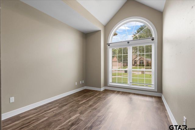 838 Carriage Dr., Tyler, TX 75703