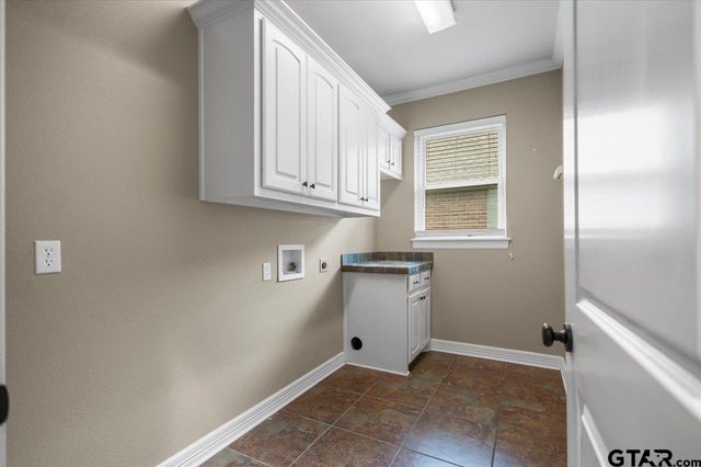 838 Carriage Dr., Tyler, TX 75703