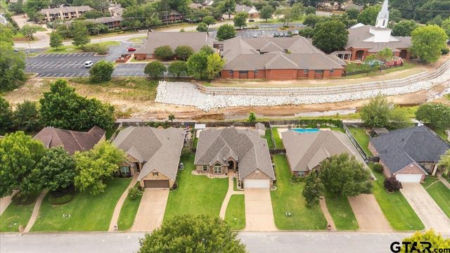 838 Carriage Dr., Tyler, TX 75703