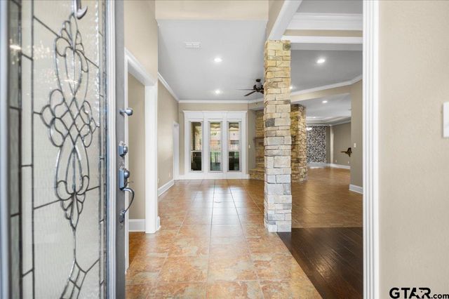 838 Carriage Dr., Tyler, TX 75703