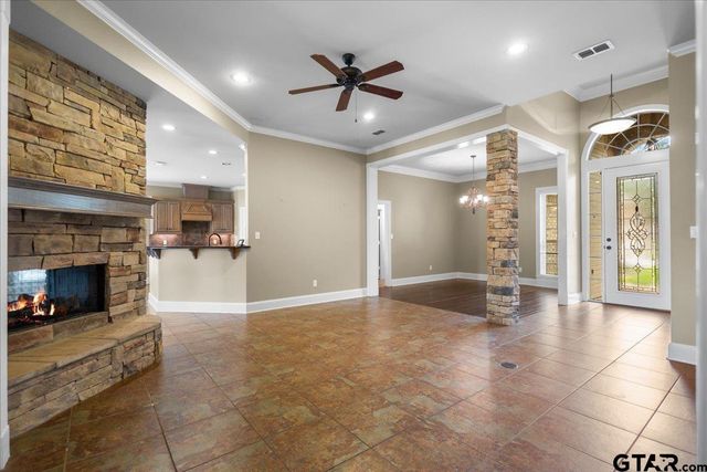 838 Carriage Dr., Tyler, TX 75703