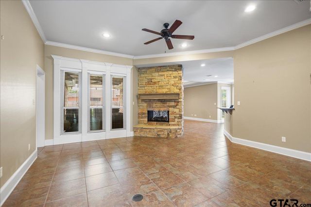 838 Carriage Dr., Tyler, TX 75703