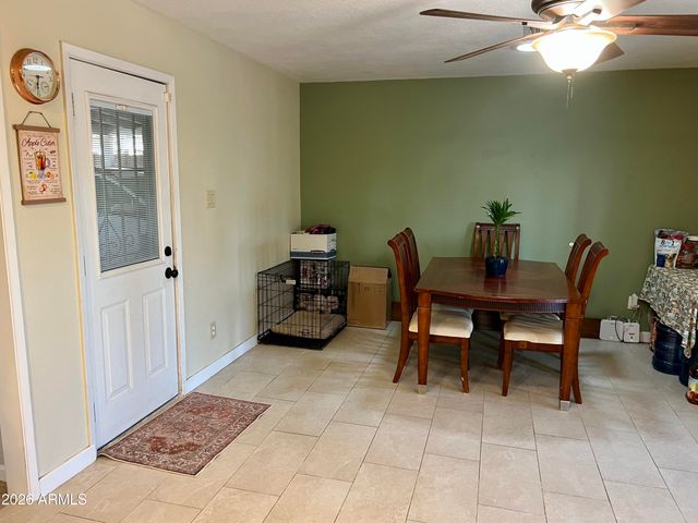 2439 W FREEWAY Lane, Phoenix, AZ 85021
