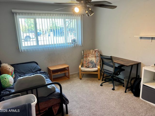 2439 W FREEWAY Lane, Phoenix, AZ 85021