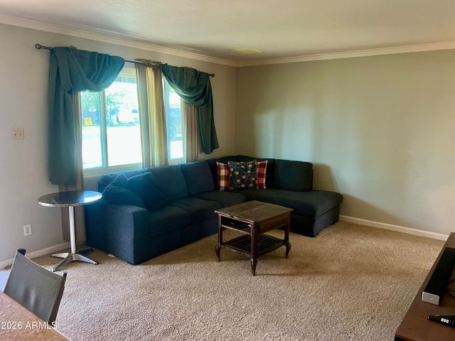 2439 W FREEWAY Lane, Phoenix, AZ 85021