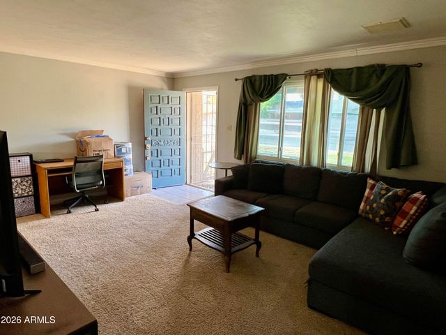 2439 W FREEWAY Lane, Phoenix, AZ 85021