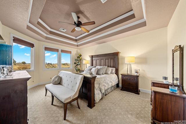 3404 Comanche Trace Dr E, Kerrville, TX 78028