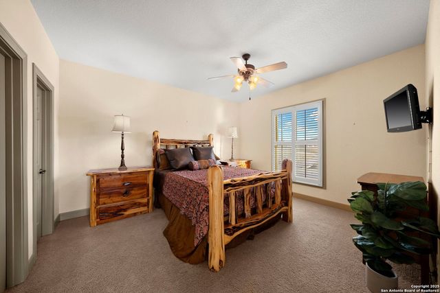 3404 Comanche Trace Dr E, Kerrville, TX 78028