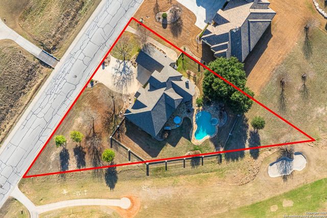 3404 Comanche Trace Dr E, Kerrville, TX 78028