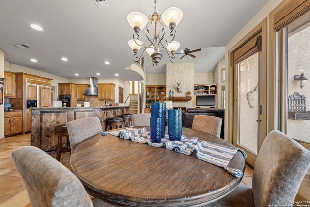 3404 Comanche Trace Dr E, Kerrville, TX 78028