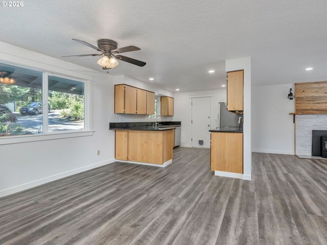 23775 S BEAVERCREEK Rd, Beavercreek, OR 97004