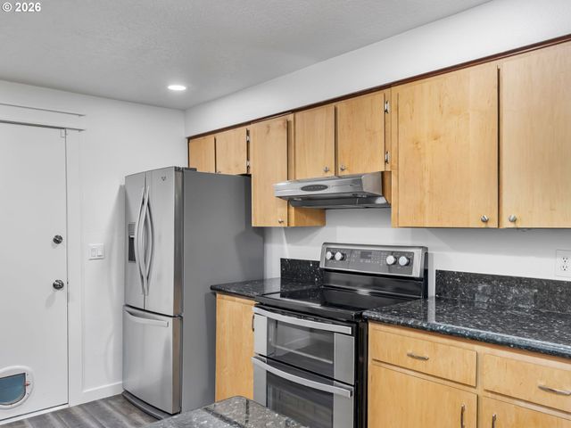 23775 S BEAVERCREEK Rd, Beavercreek, OR 97004