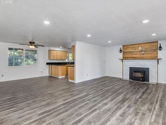 23775 S BEAVERCREEK Rd, Beavercreek, OR 97004