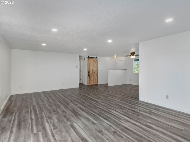 23775 S BEAVERCREEK Rd, Beavercreek, OR 97004