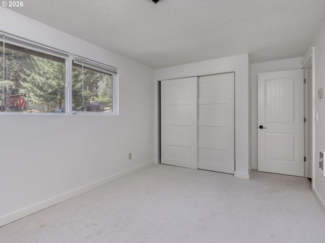 23775 S BEAVERCREEK Rd, Beavercreek, OR 97004