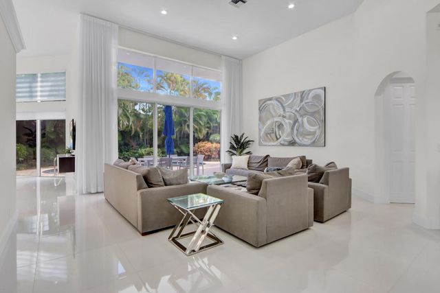 6564 Somerset Circle, Boca Raton, FL 33496