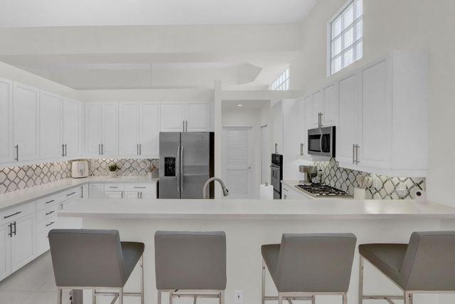 6564 Somerset Circle, Boca Raton, FL 33496