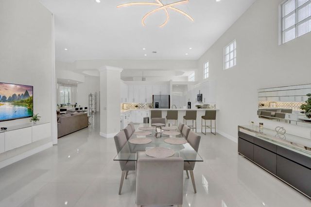 6564 Somerset Circle, Boca Raton, FL 33496