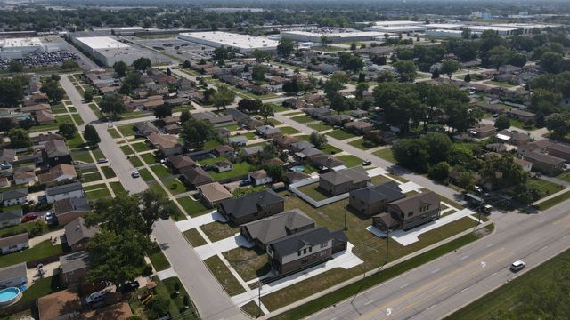 7957 W 73 Place, Bridgeview, IL 60455
