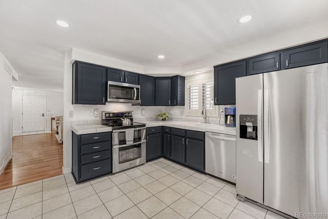 5554 S Lansing Court, Englewood, CO 80111